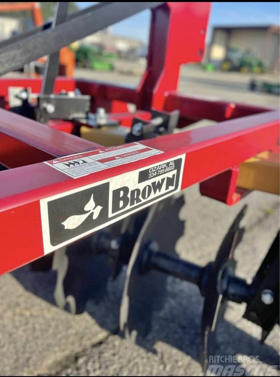 Brown BDC-600 Crover crop