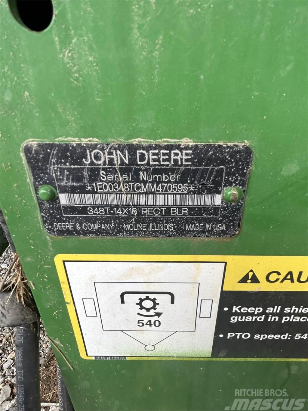 John Deere 348 Presse cubique