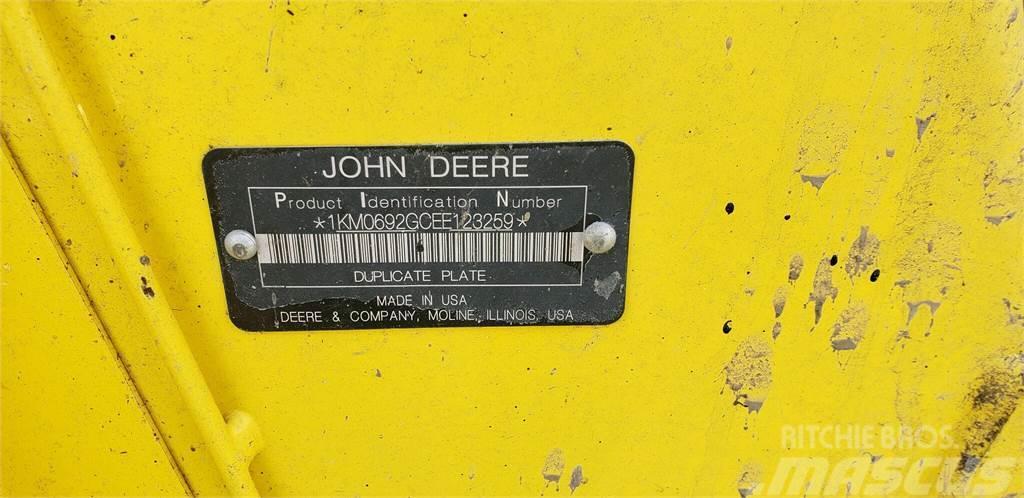 John Deere 692 Autres matériels de fenaison