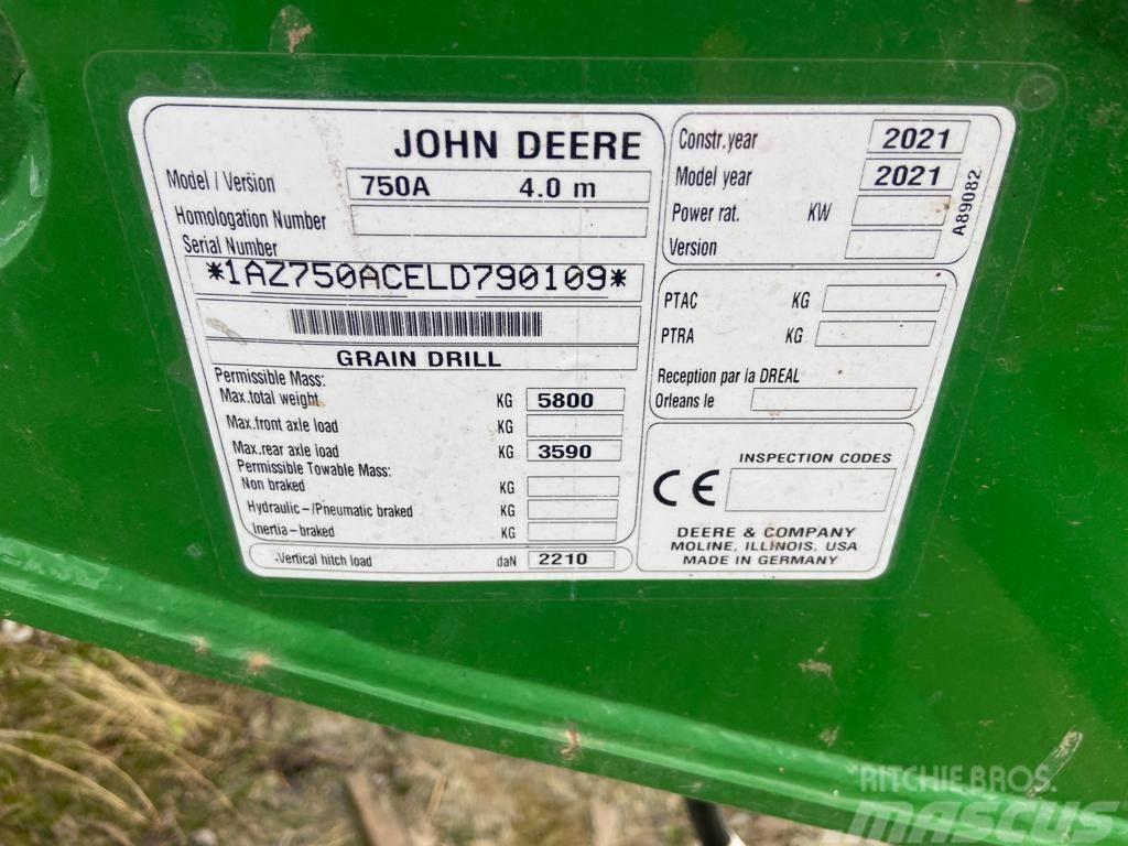 John Deere 750A Semoir