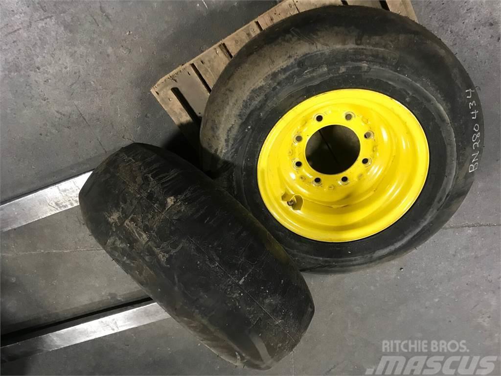 John Deere BN280434 Tire & Wheel ass'm Autre semoir agricole