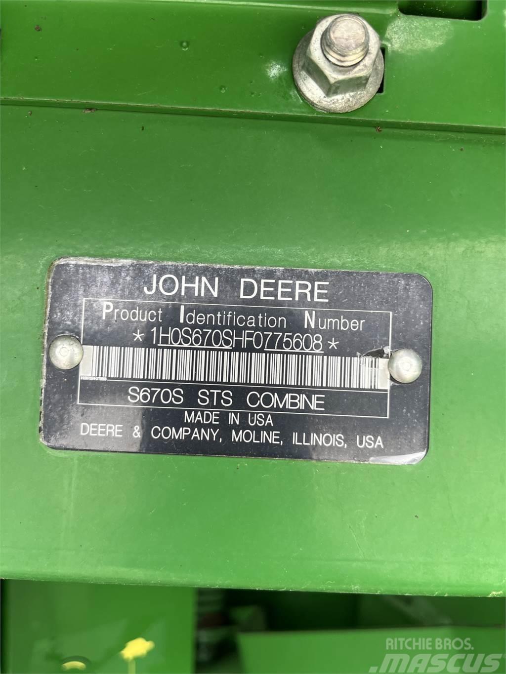 John Deere S670 Moissonneuse batteuse