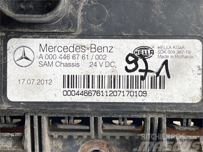 Mercedes-Benz MERCEDES ECU SAM A0004466761 Electronique