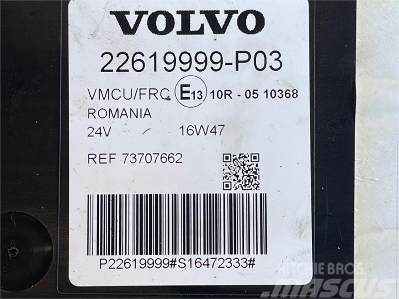 Volvo VOLVO ECU UMCU / FFR 22619999 Electronique