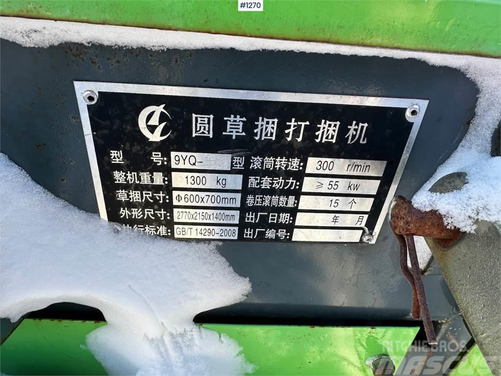  Liten Kina rundballepresse Rundballepresse Autres matériels de fenaison