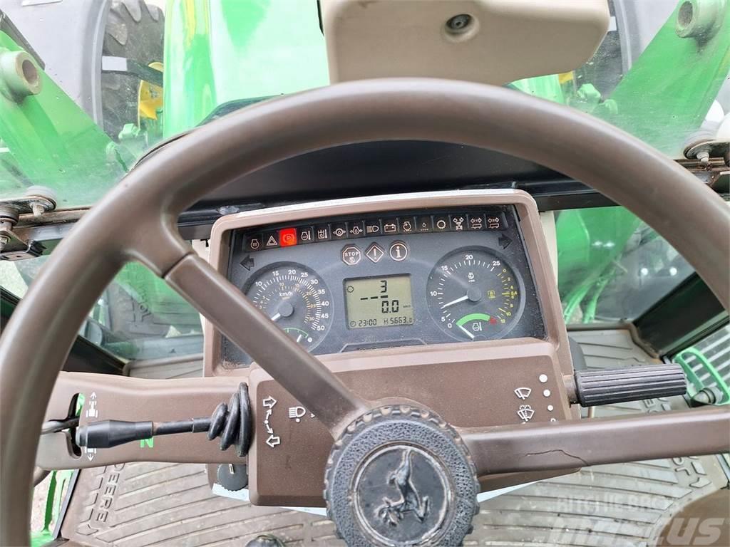 John Deere 5820 Premium Tracteur