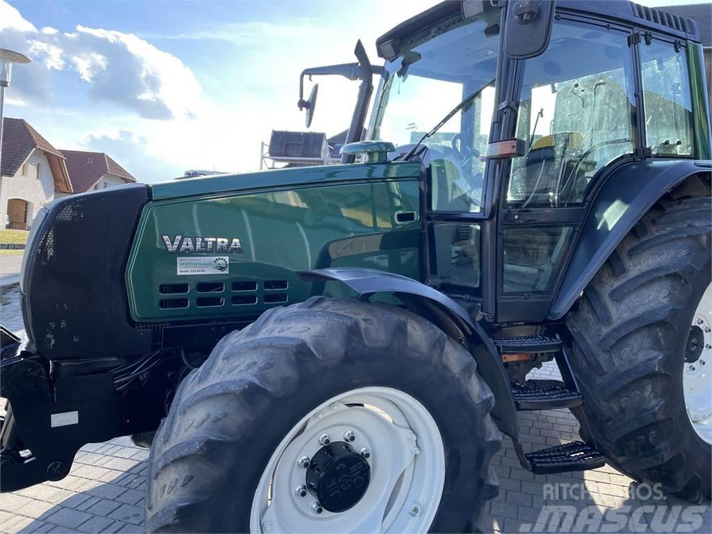 Valtra 6850 HiTech Tracteur