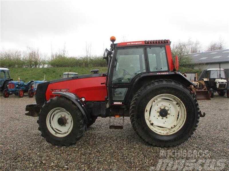 Valtra 8050 with defect clutch/gear, can not drive Tracteur