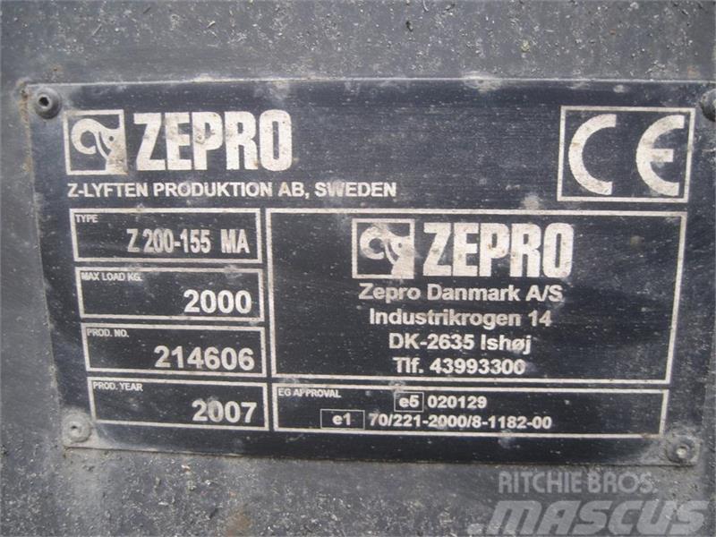  - - -  Zepro Z lift Rampes