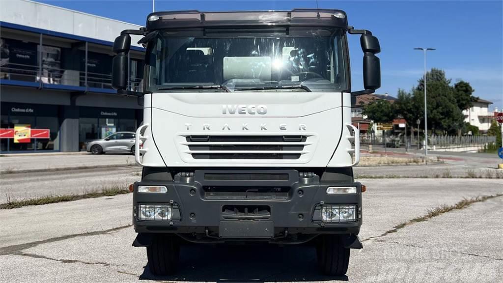 Iveco Trakker 410 8X4 Camion malaxeur