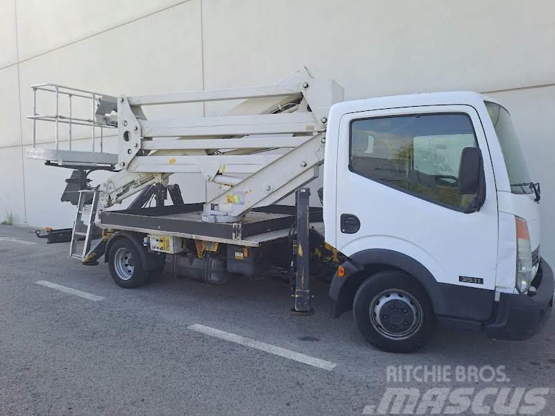 Isoli PNT 205 Camion nacelle