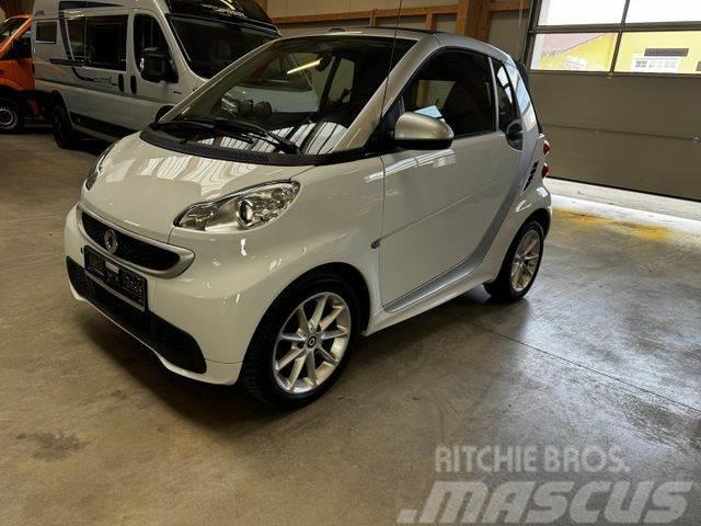 Smart ForTwo Cabrio electric drive Topzustand! Voiture