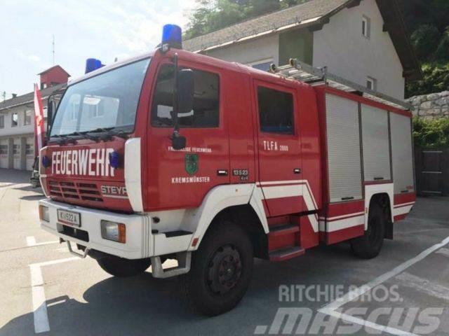 Steyr 13S23 4x4 Feuerwehr 2000 liter Fire Autre camion