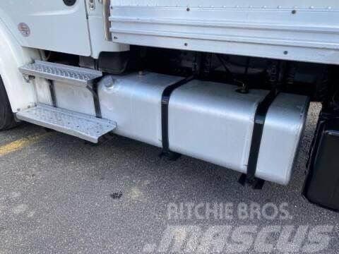 Freightliner M2 106 Camion frigorifique