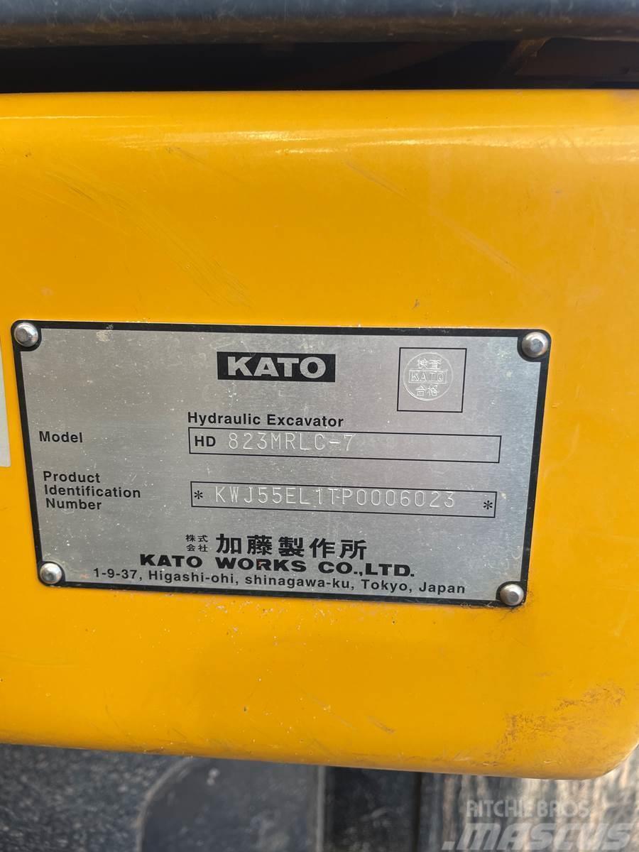 Kato HD823MRLC-7 Pelle sur chenilles