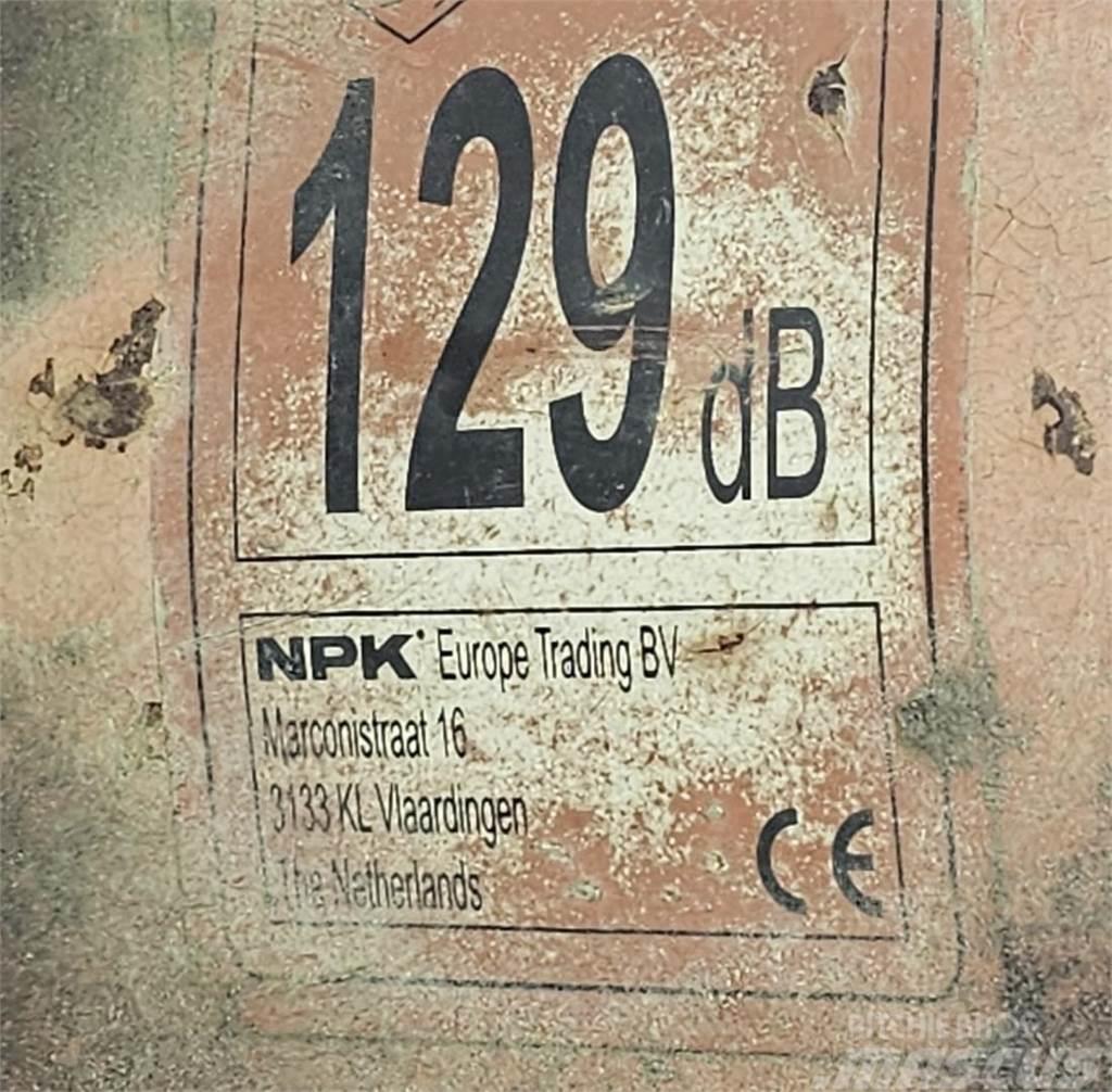 NPK E-210 C iskuvasara NTP10 kiinnikkeellä Marteau hydraulique