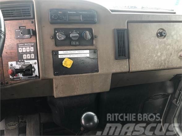  SIMON-RO TM2857 Camion plateau ridelle avec grue