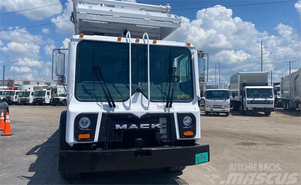 Mack MRU613 Camion poubelle