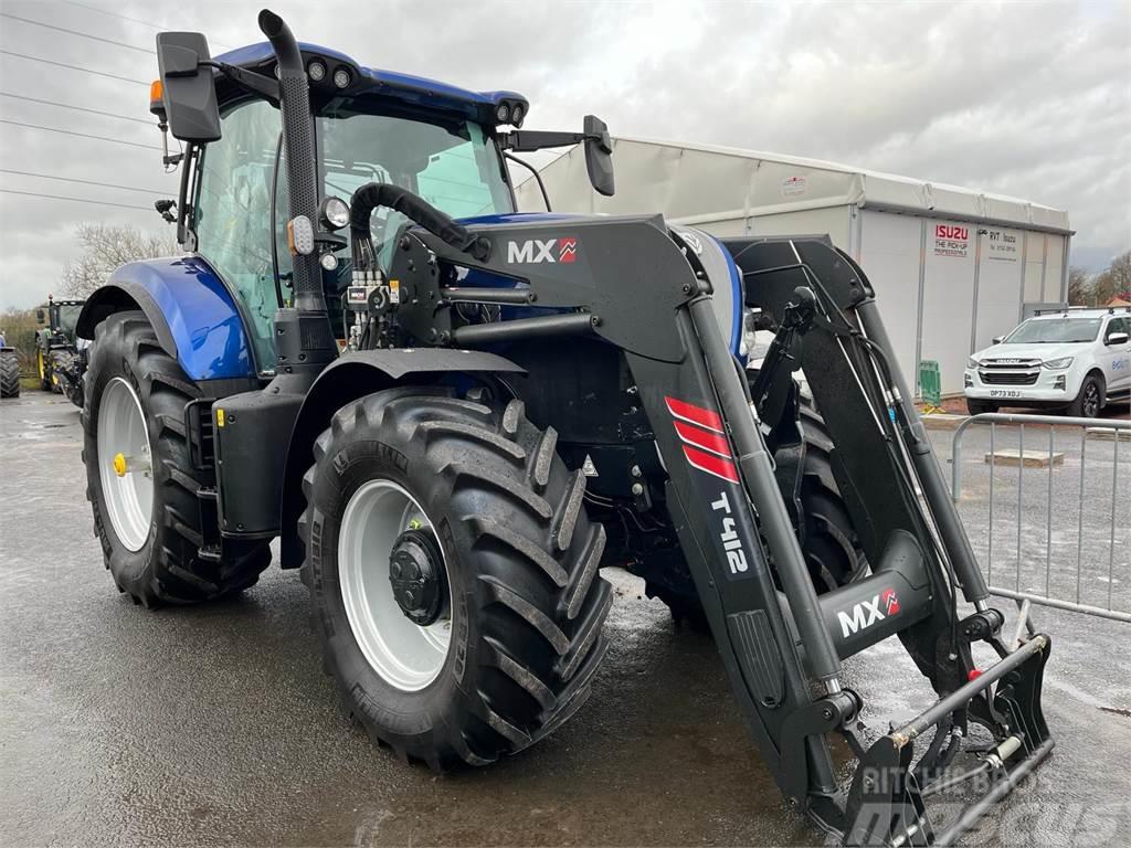 New Holland T7.225 Chargeur frontal, fourche
