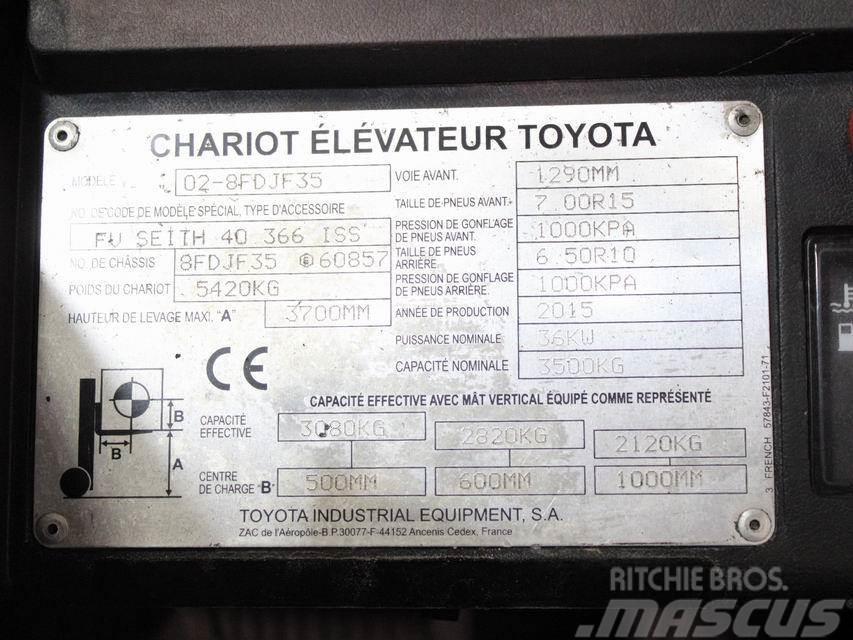 Toyota 02-8 FDJF 35 Chariots diesel