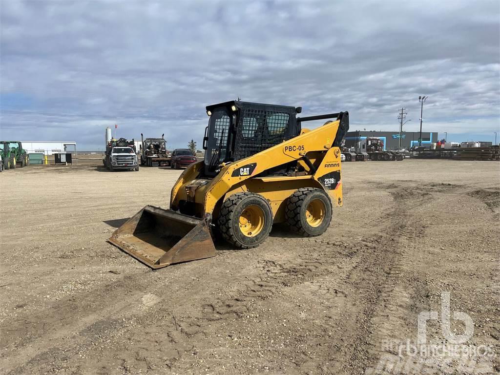 CAT 252B Chargeuse compacte