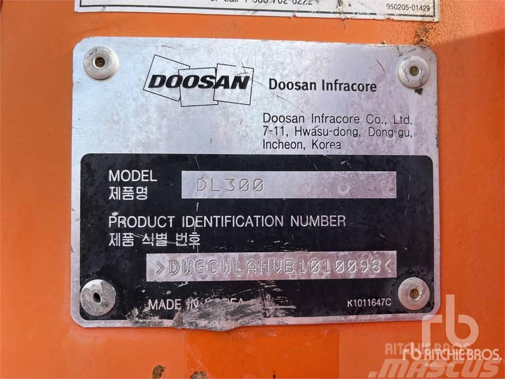 Doosan DL300 Chargeuse sur pneus