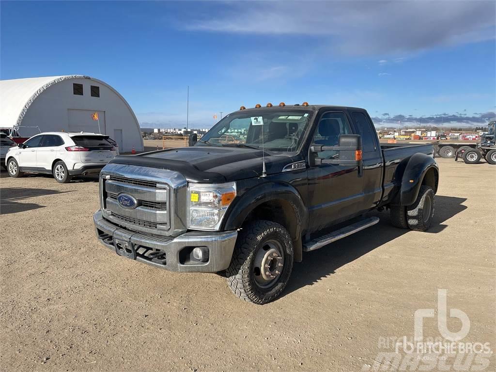 Ford F-350 Utilitaire benne