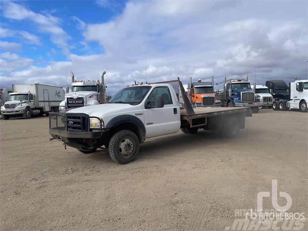 Ford F-550 Camion plateau