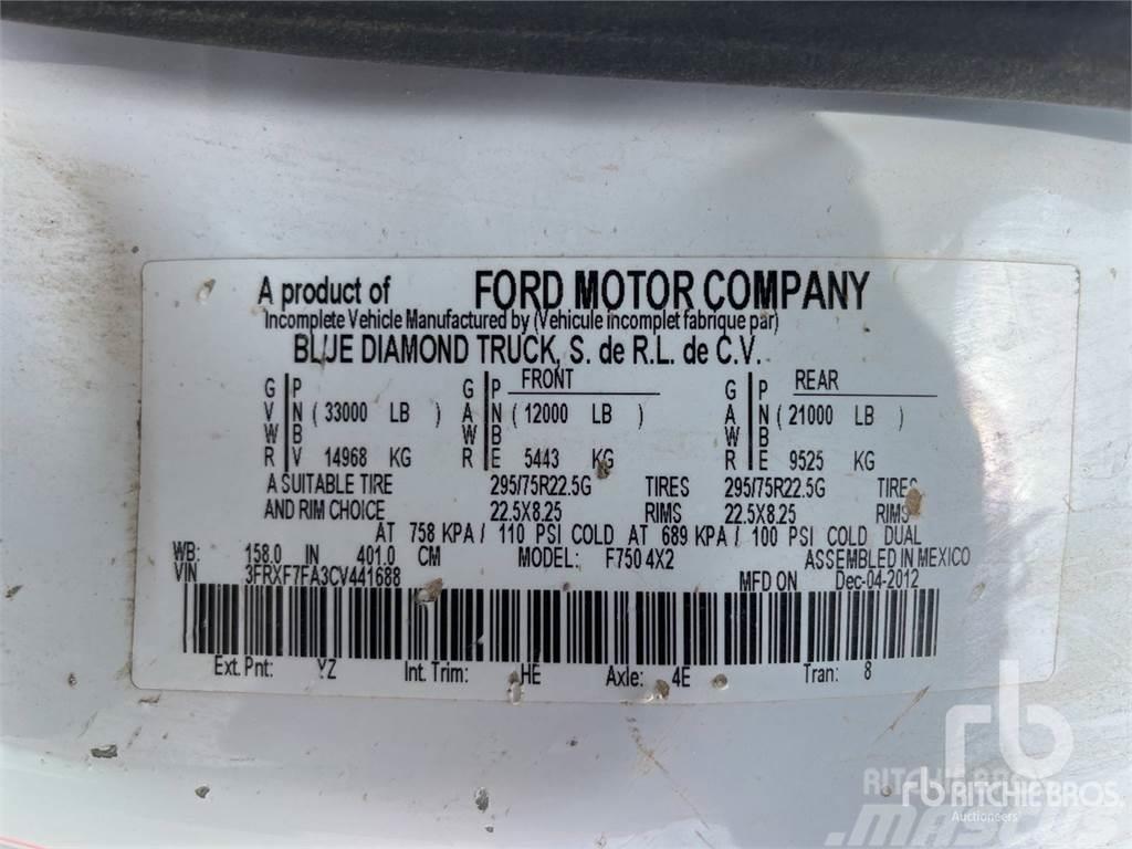 Ford F-750 Camion citerne à eau