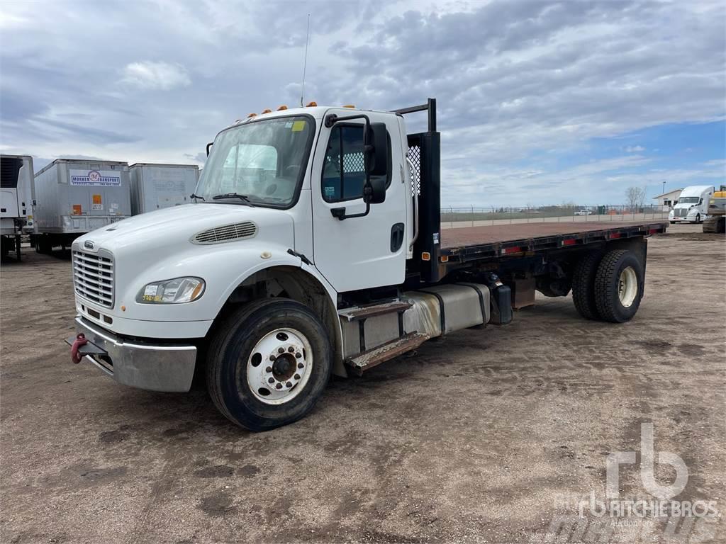 Freightliner M2 106 Camion plateau