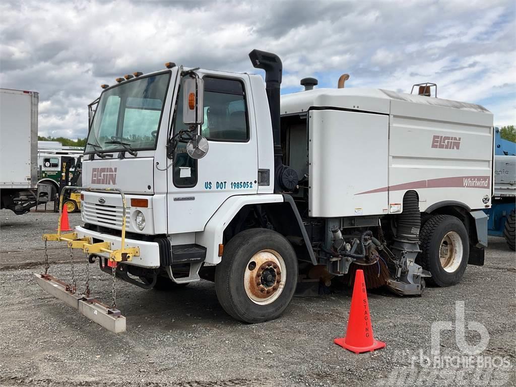 Sterling SC-8000 Camion balayeur