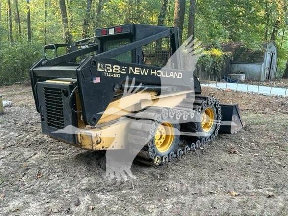 New Holland LX885 Chargeuse compacte
