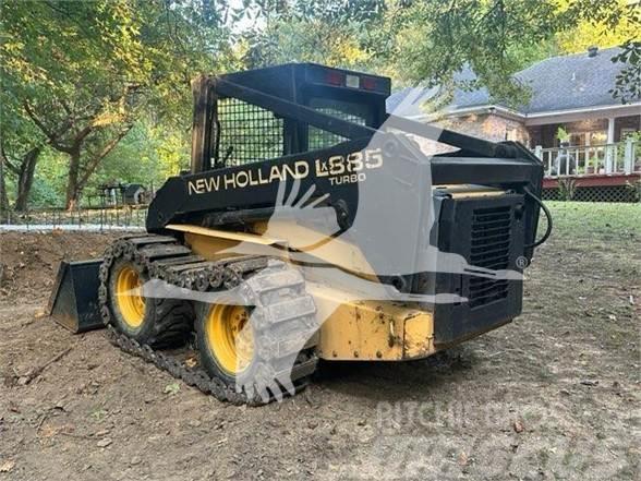 New Holland LX885 Chargeuse compacte