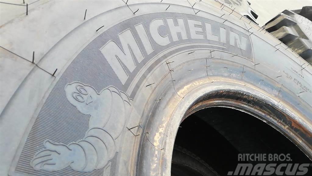 Michelin 23.5R25 Xadn+ 185B NEW DEMOUNT. Pneus, roues et jantes