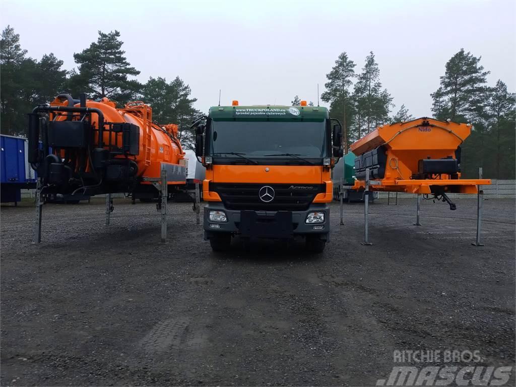 MB Trac ACTROS 2636 6x4 WUKO + MUT SAND MACHINE FOR CHANNE Chasse neige