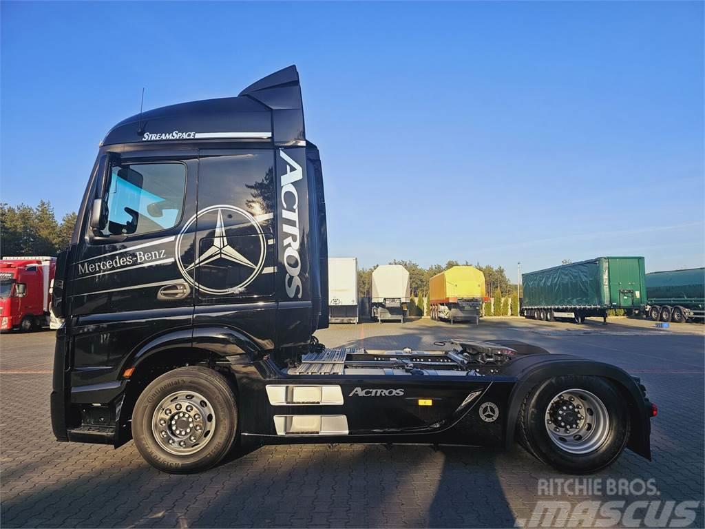 Mercedes-Benz ACTROS 1843 / STREAM SPACE / EURO 6 / 2015 ROK Tracteur routier