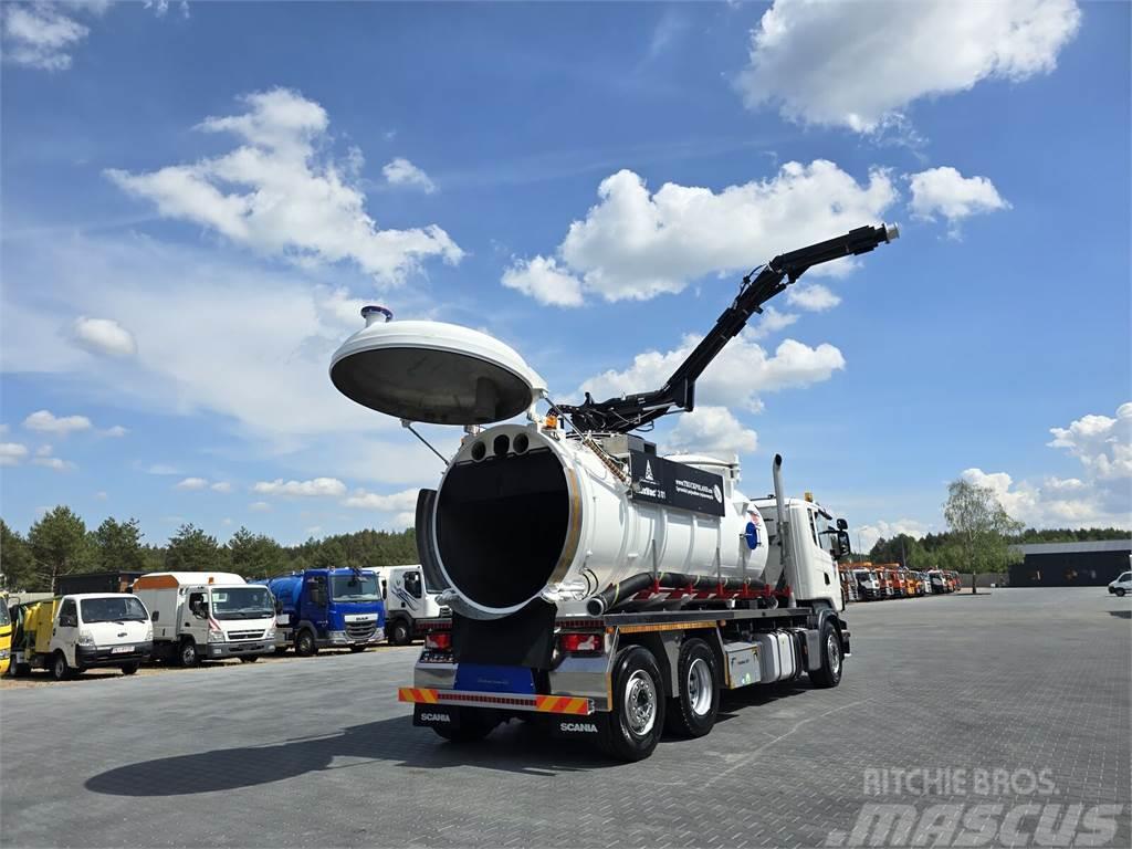 Scania Saugbagger Larsen FlexVac 311 Vacuum suction loade Camions et véhicules municipaux
