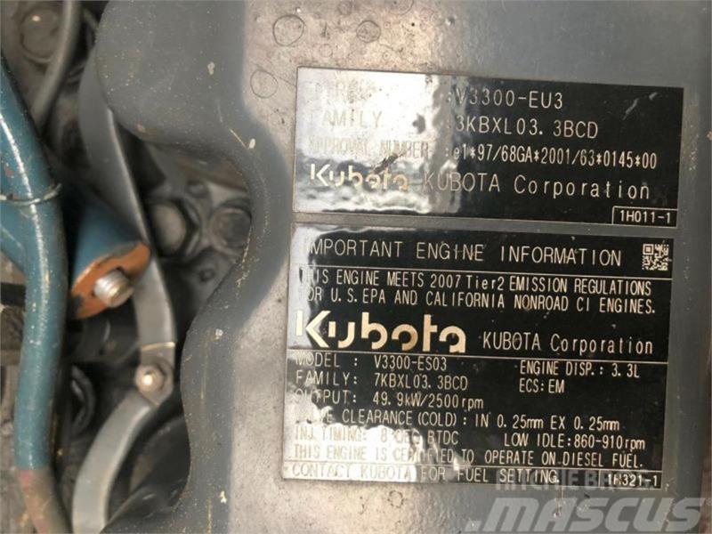 Kubota V3300-EU3 Autre matériel de manutention