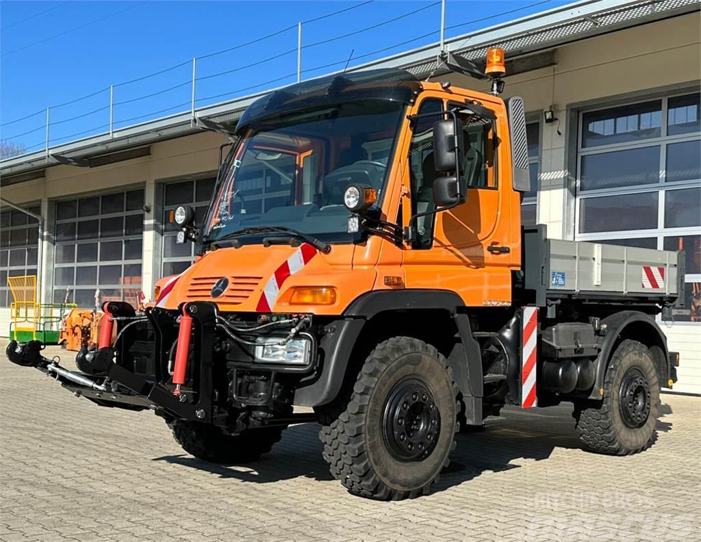 Unimog 400 - U400 405 02734 mit Heckkraftheber Mer Autre camion