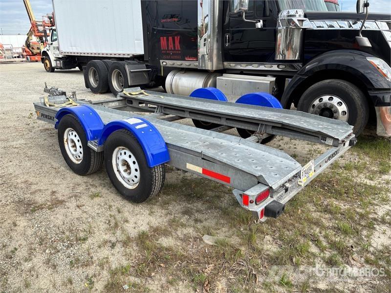 Demco AT7000P aux enchères | Demco AT7000P semi remorque porte engin à ...